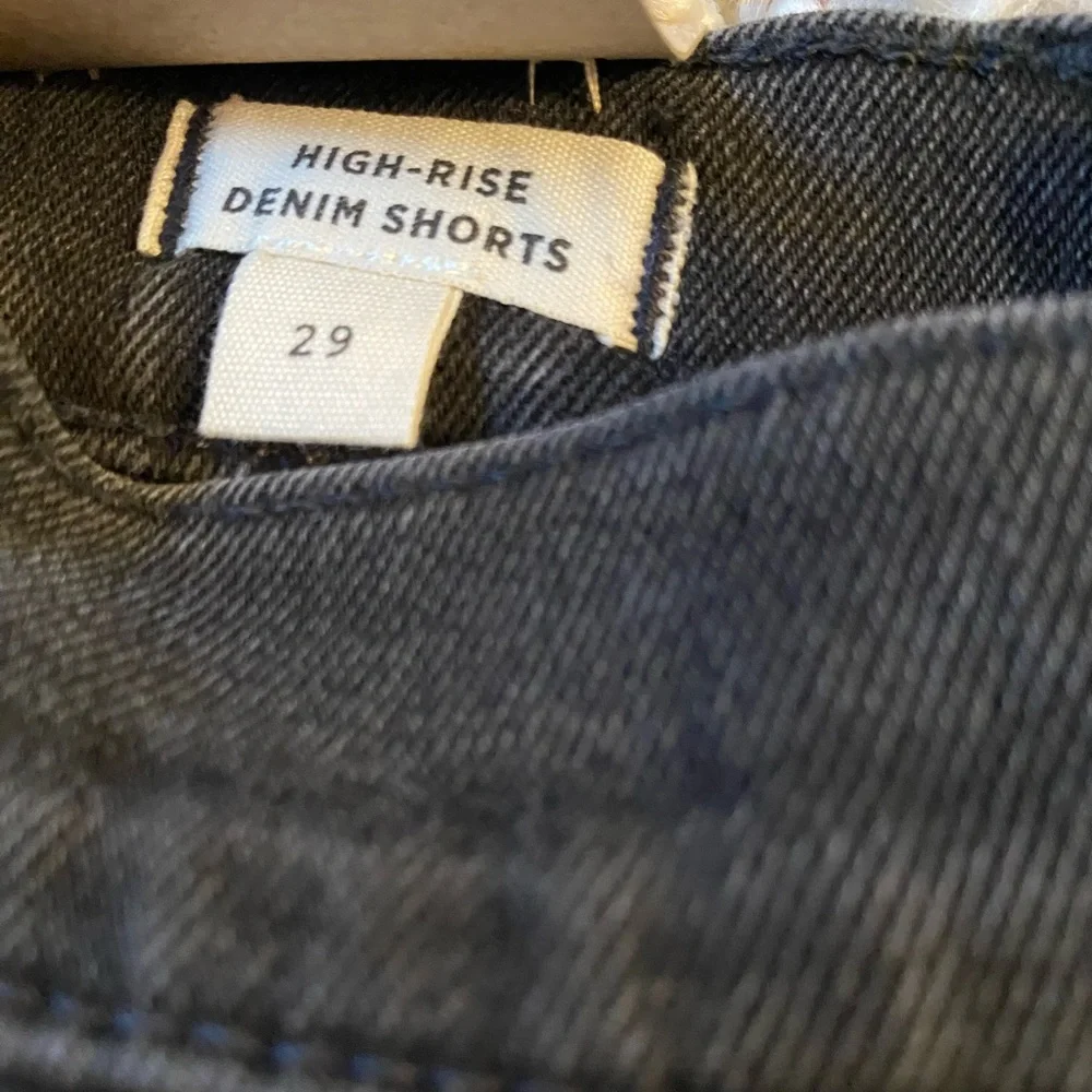 Madewell High Rise Denim Shorts Lunar Wash Fair Trade Certified - Picture 4 of 6
